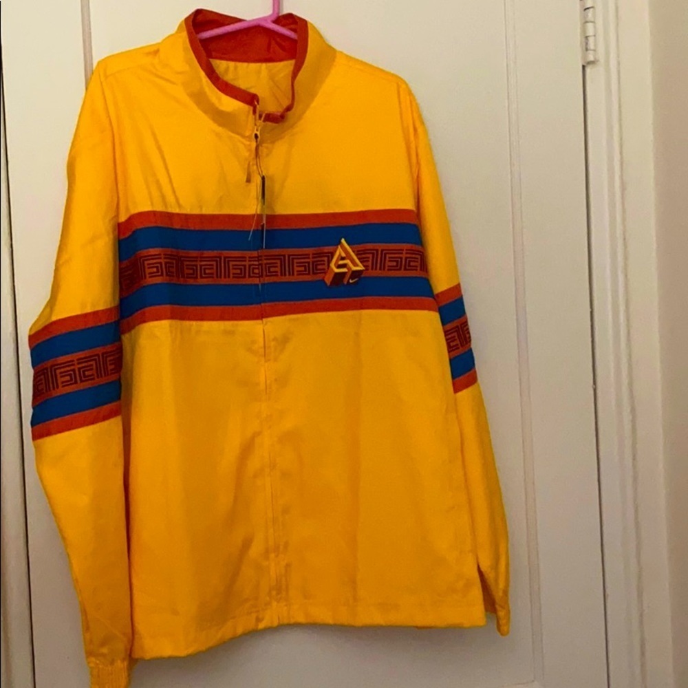 NWT Nike Giannis track jacket size: XL